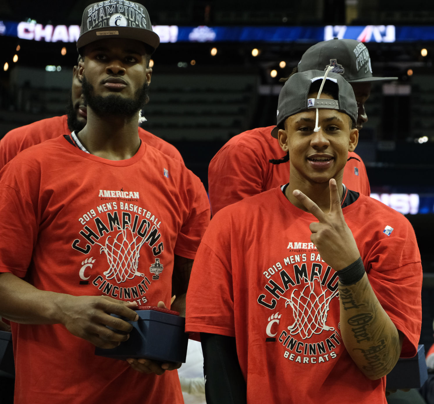 POSTGAME: Bearcats defeat Cougars 69-57 in AAC Tournament championship (copy)